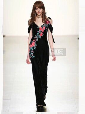 Tadashi Shoji Mila Gown - S